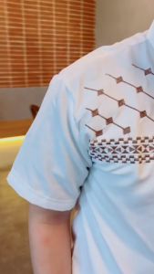 Baju Koko Pria Dewasa Terbaru 2025: Warna Burgundy & Motif Jasuke