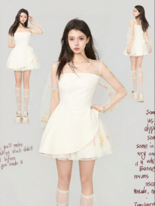 KEIKO | Đầm Ngắn Dây Quai Suông Thêu Hoa Vải Ren Accentuated Waist