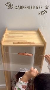 Montesorri Wooden Art Drying Rack/Drawing Board Storage paint display A4 Acrylic board School furnitures ชั้นวางกระดาษไม้ พร้อมกระดานรองเขียน/วาดภาพ  ใช้จากงานศิลปะเด็กให้แห้ง