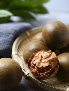 Buah LohanKu: Obat Batuk Alami Menyegarkan