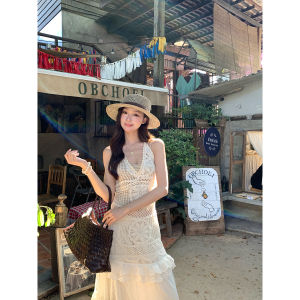 Summer Wearing New French V-neck Hollow Design Sleeveless Neck-hanging Top