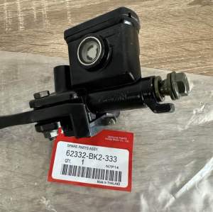 Wave ปั้มบนเวฟ ใส่กับ100/110/125 ใส่ได้กับเวฟทุกรุ่น สีดำเดิมโรงงาน มีประกัน 3 เดือน ใช้ดีมากๆ ถ่ายจากสินค้าจริง✅