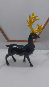 Hiasan meja aesthetic nordic patung rusa jantan hitam