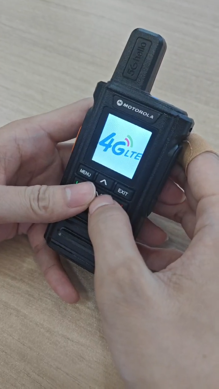 Motorola Zello T99 Advanced Two-Way Radio 4G LTE WiFi Long Range 5000KM 5000mAh Waterproof Rugged IP54 GPS Tracking Bluetooth Android Compatible