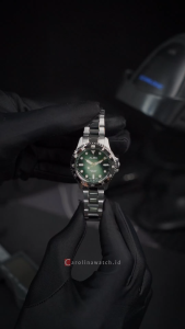 Jam Tangan Wanita ALBA Active AG8Q39X1 Green Dial Stainless Steel Strap