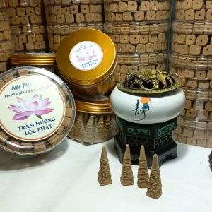 Nụ trầm hương khói ngược Nụ trầm tháp Vuông sử dụng cho thờ cúng xông nhà -Trầm Đại Lộc Quảng Nam