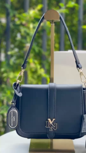 กระเป๋าแฟชั่นทรง LYN New Collection 2025 Size8" สินค้ามาใหม่ชนช็อปSALE 60-70%OFF แท้outlet💯สวยตรงปก