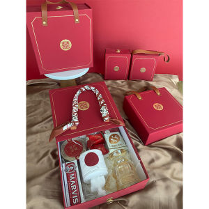 Bridal Wedding Chinese Candy Box Bridesmaid Best Man Hand Gift Box One-Year Banquet Guest Return Gift Portable Box