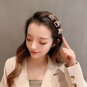 Klip Rambut🌸半扎发发夹女后脑勺夹子头饰小号珍珠水钻马尾抓夹发卡网红鲨鱼夹 头饰 /抓夹/发夹/ Gold Hair Clip/ Hair Claw