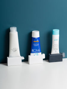 Toothpaste Dispenser Holder Squeezing Device No Drilling Lazy Clip Face Wash Makeup Remover Toothpaste Holder Bathroom Organizer