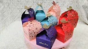 BOXกล่องของขวัญ กล่องใส่ขนมคุกกี้ ของชำร่วย กล่องของขวัญผีเสื้อดอกไม้ฉลุ