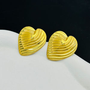 French Fashion Beautiful Ruched Texture Heart-Shaped Water Drop Earrings Gold Does Not Fade Accessible Luxury Feeling Titanium Steel Ear Studs