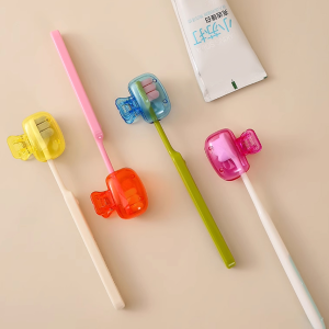 Wisell【มีสินค้าในสต๊อก】กล่องเก็บหัวแปรงสีฟัน พกพาและกะทัดรัด ใส กันฝุ่น กล่องเก็บหัวแปรงสีฟันกันน้ํา Toothbrush Head Clip