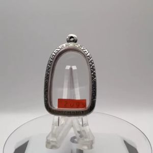 No.(2099) ตลับพระ กรอบพระสแตนเลสลายไทย พระเปิม หรือพิมพ์ใกล้เคียง ขนาดวงใน 3.0*4.4 ซม. ขนาดที่ใส่สวย 2.6*4.0 ซม. หรือพระที่มีขนาดใกล้เคียง