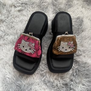 sui xin yu qie | Original Water Rhinestone KT Cat Design Anti-slip Thick Soled Flip Flops