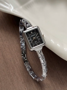 LANY MALL Square Dial Bracelet Watch Bracelet Strap Elegant Wristwatch Vintage Luxury Quartz Watch for Women