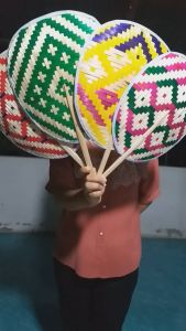 พัดไม้ไผ่ พัดสาน พัดสานไม้ไผ่ พัดมือจับ พัดโบราณ พัดลมมือ คละสี คละลาย