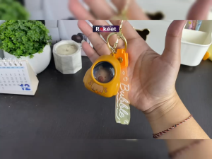 Rokeet Gantungan Kunci LED Karakter Hewan Capybara Lucu With Lamp Dengan Motif Bunga dan Buah