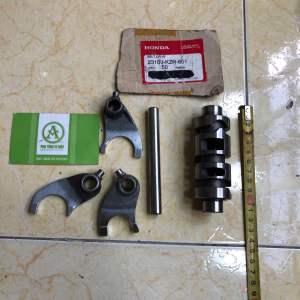 Bộ [ càng lùa số máy và heo số ] máy ba gác ( Xe Lôi ) Yinxiang 250cc