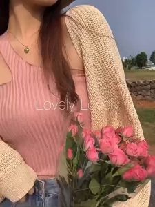 Women Sunscreen Knitted Cardigan and Knitted Tank Tops Loose Long-sleeved Short Tops