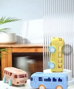 Botol Minum Anak Model Bus Roda Putar Pengunci Flip On 560ml Dan Tali Panjang