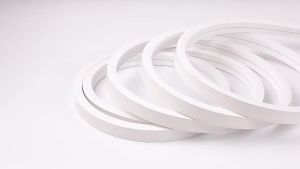 ไฟแถบนีออน neon flex LED ดัดงอได้ ดัดงอได้ ยาว5/10ม สีสวยกันน้ำแรงดัน 220V รวมถึงปลั๊ก ความสว่างสูง strip light 3 สีให้เลือก ต่อปลั๊กให้พร้อมใช้งาน  ไฟตกแต่งห้อง ไฟเส้น led 180° กันน้ำ สามารถพับและงอได้ตามต้องการ ระยะห่างหนึ่งเมตรสามารถตัดได้อย่างอิสระ