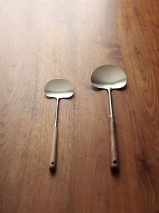 Food Grade Stainless Steel Small Spatula Walnut Wood Handle for Cooking Stirring And Assisting Food Preparation Kitchen Tools