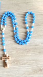 Chuỗi tràng hạt mân côi (hạt nhựa cao cấp) cầu nguyện dây dài 55 hạt tròn thánh giá gỗ dán hình Chúa quà tặng công giáo