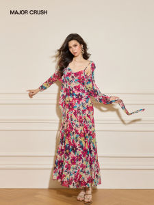 Elegant and Skin-flattering Fake-layer Print Dress