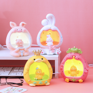 การตกแต่งห้อง โมเดลการ์ตูนสุดน่ารักที่สร้างสรรค์ ตกแต่งเดสก์ท็อป งานฝีมือเรซิน ของขวัญวันเกิดให้เพื่อน