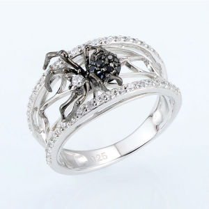 Huitan Black Spider Animal Female Jewelry White Spider Web Micro Paved Zircon Stone Fashion Women Personality Finger Ring