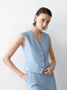 Spring New High-quality Commuter Style V-neck Heart-shaped Buckle Slim Fitting Womens Vest