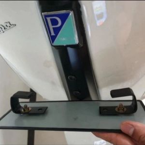 Dudukan Plat Nopol Magnet Vespa sprint.Primavera.GTS LXV Matic Nopol magnet Breket Nopol
