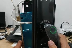 COD KIRIM CEPAT TaffHOME Smart Door Lock Password Fingerprint Card RFID Alarm XR24 / Kunci pintu rumah smart lock kartu bardi stelle / Kunci pintu otomatis sidik jari password Fingerprint kartu id card rumah digital / Kunci pintu kamar pintar