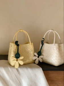 CHIO‘2ND | Floral Design Bucket Bag