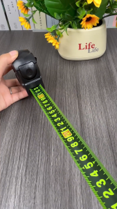 ตลับเมตร 10 เมตร เทปวัดเรืองแสง สเกลชัดเจน การวัดแม่นยำ การวัดส่วนสูง การวัดการตกแต่ง เทปวัด ตลับเมตรพกพา เทปวัด สายวัดพ(10 ปีไม่พัง）