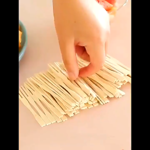 300pcs Disposable Bamboo Mini Fork 9cm Siomai Takoyaki Cocktail Fruitpick Fishball Fork