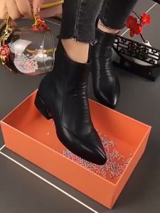【Ready Stock】Fashion soft leather Martens womens shoes with thick heel 4cm short boots mother shoes