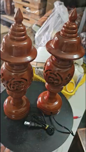 Cặp đèn thờ gỗ xà cừ phúc lộc thọ màu nâu mẫu mới - cao 36cm