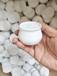 Handmade Crocheted Flower Pot Car Mini White DIY Wool Thickened Small Flower Pot Anti-Fall Plastic Stall Small Flower Pot