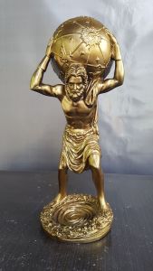 Tượng trang trí Hy Lạp. Titan Atlas thế giới mang theo bản đồ.  Dùng trang trí hoặc làm quà tặng cao 30cm