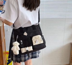 กระเป๋าสะพายข้างใบใหญ่ ผ้าไนล่อน มีหลายช่อง กระเป๋าแฟชั่นผู้หญิง