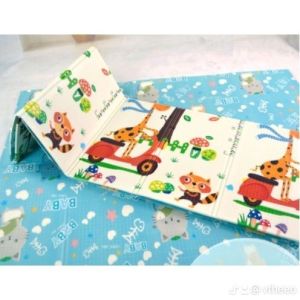 แผ่นรองคลานพับเก็บได้ขนาด6ฟุุต 1แผ่นมีลายทั้ง2ด้าน ความหนา 1ซม หนา นุ่ม น้ำไม่รั่วซึม