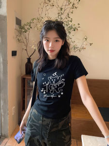 เสื้อยืดแขนสั้นผู้หญิงทรงเข้ารูปผ้าฝ้ายแท้ สีดำ ทรงเข้ารูป ทรงเข้ารูป ฤดูร้อน 2025 ใหม่ เสื้อชั้นในสุดเก๋