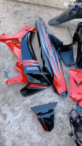 Bộ vỏ nhựa sirius xăng cơ đen phối đỏ tươi dán sẵn tem kiểu . nhựa abs nguyên sinh.