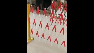 แผงกั้นจราจร แผงกั้นเหล็กยืดหดได้ ราวเหล็ก ราวกันตก รั้วกั้น รั้วกันตก สูง 1.2 ม. ยืดหดได้ 2.5 ม.