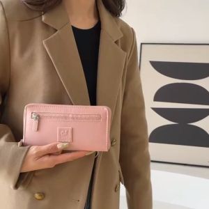 Dompet Wanita Colorful Fox: Desain Unik & Tahan Air