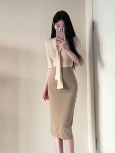 Elegant Korean Style T-Shirt And High Waist Skirt Set Womens Slim Fit mid Sleeve Lace Trim V Neck Pure Color Commute Fashion