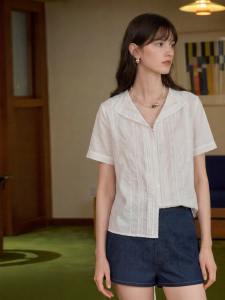 INMAN | Lacework Collar Blouse