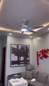 Quạt trần có đèn trang trí ba màu ánh sáng động cơ ĐC tiết kiệm điện có điều khiển từ xa